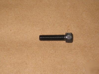 2,500 socket head cap screws size: 4-40 x 3/4