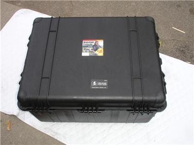 New pelican 1630 protector large hard case w/foam black 