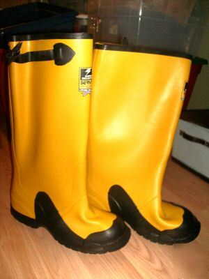 New servus super dielectric overboots yellow size 10